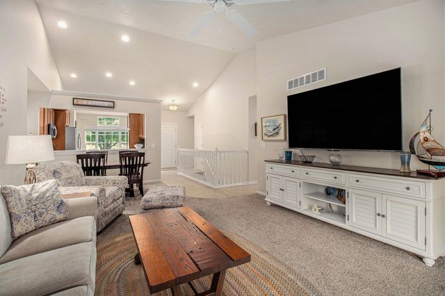 2219 Gray Oak Cove 37, Portage, MI 49024