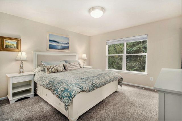 2219 Gray Oak Cove 37, Portage, MI 49024