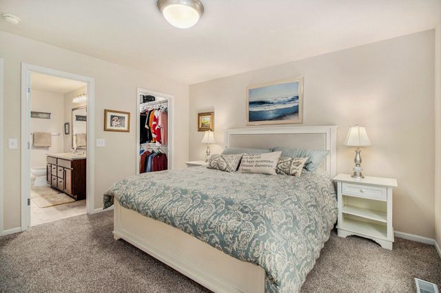 2219 Gray Oak Cove 37, Portage, MI 49024