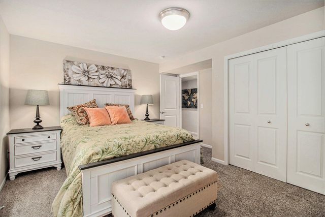 2219 Gray Oak Cove 37, Portage, MI 49024