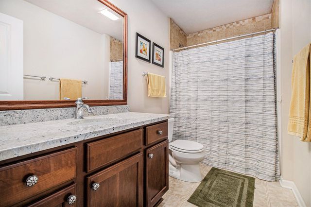 2219 Gray Oak Cove 37, Portage, MI 49024