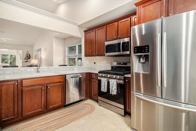 2219 Gray Oak Cove 37, Portage, MI 49024