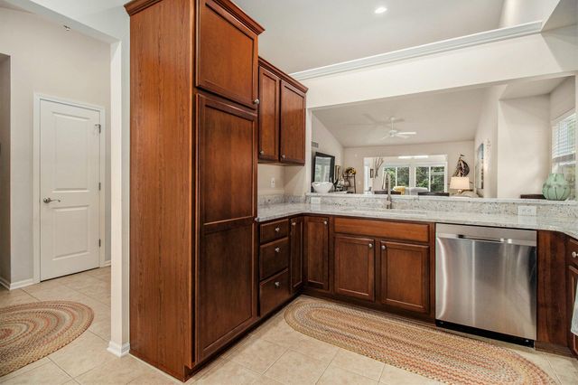 2219 Gray Oak Cove 37, Portage, MI 49024