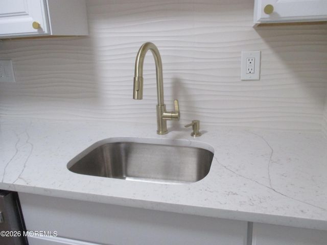 139 Farrington Court B, Lakewood, NJ 08701