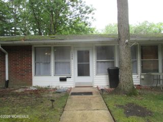 139 Farrington Court B, Lakewood, NJ 08701