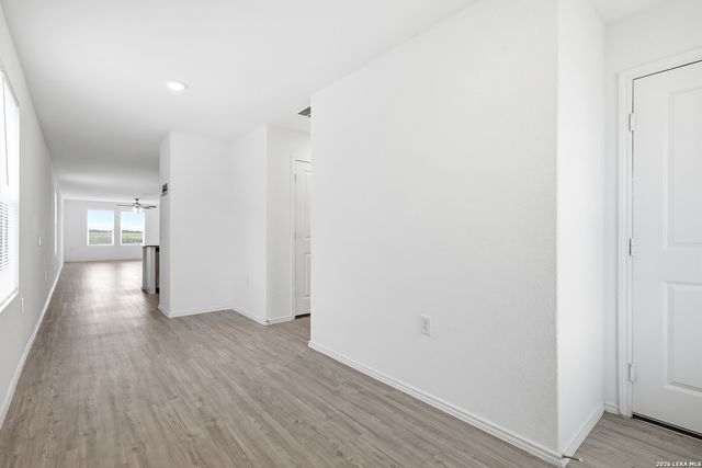 3903 KURZ PLZ S, San Antonio, TX 78211