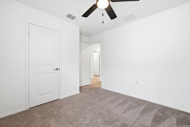 3903 KURZ PLZ S, San Antonio, TX 78211