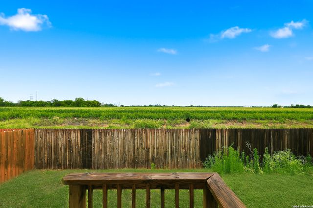 3903 KURZ PLZ S, San Antonio, TX 78211