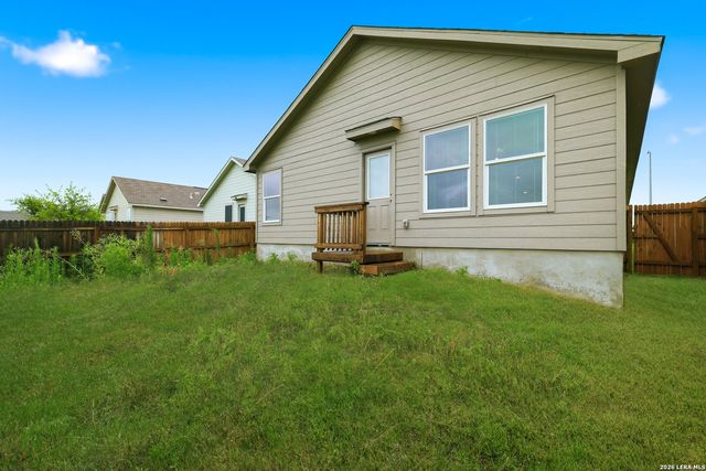 3903 KURZ PLZ S, San Antonio, TX 78211