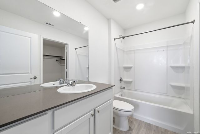 3903 KURZ PLZ S, San Antonio, TX 78211