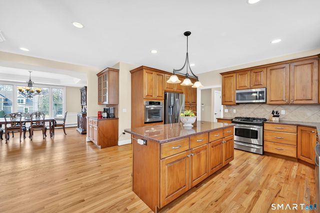 36 Ellridge Place, Ellington, CT 06029