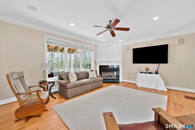 36 Ellridge Place, Ellington, CT 06029