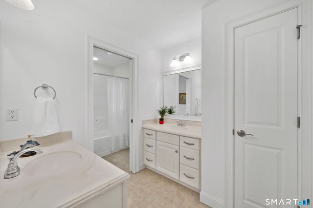 36 Ellridge Place, Ellington, CT 06029