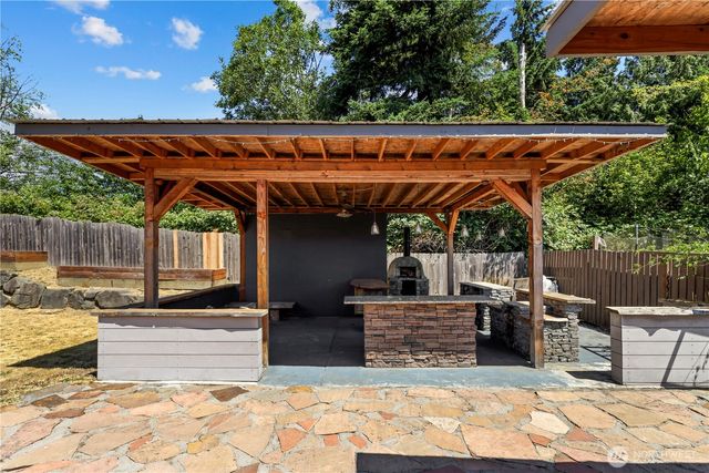 10329 16th Place W, Everett, WA 98204