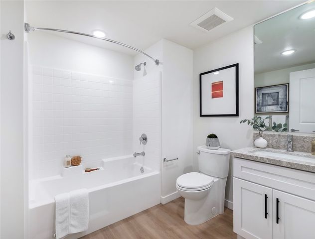 1303 S Orange Grove Avenue 601, Los Angeles, CA 90019