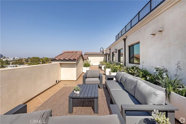 1303 S Orange Grove Avenue 601, Los Angeles, CA 90019