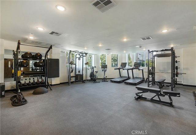 1303 S Orange Grove Avenue 601, Los Angeles, CA 90019