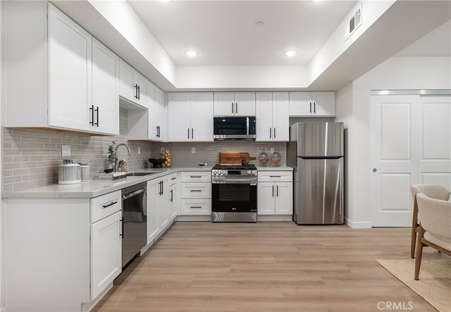 1303 S Orange Grove Avenue 601, Los Angeles, CA 90019