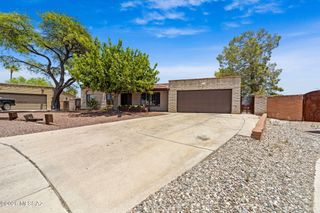 9262 E Roberto Street, Tucson, AZ 85710
