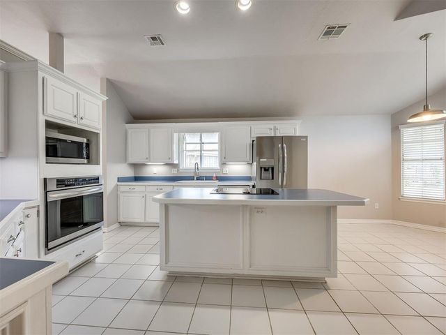 969 Pinebrooke Court, Norman, OK 73072