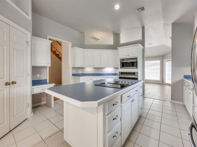 969 Pinebrooke Court, Norman, OK 73072