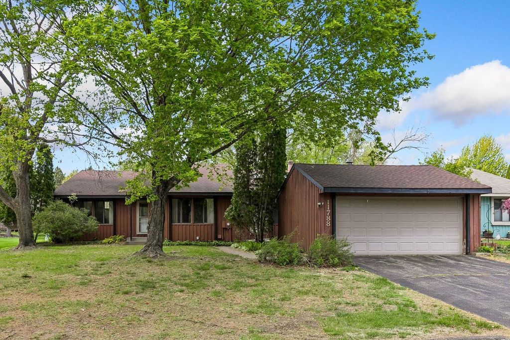 11788 Red Fox Drive, Maple Grove, MN 55369