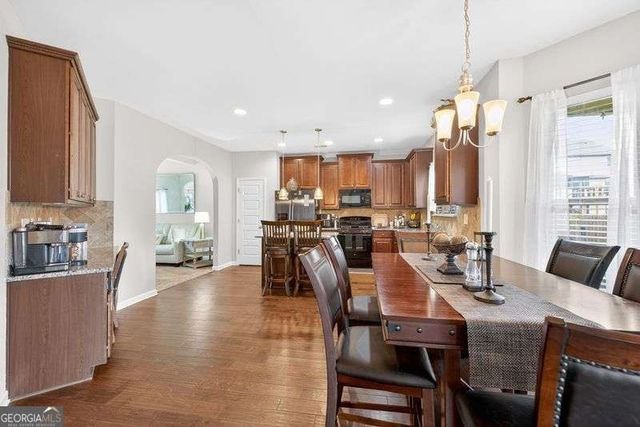 511 Starmist Court, Loganville, GA 30052