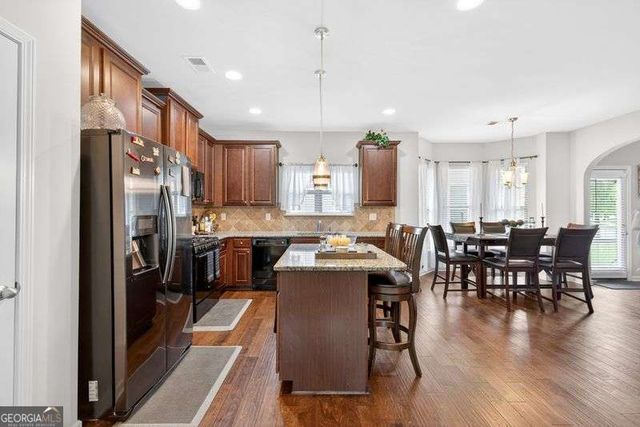 511 Starmist Court, Loganville, GA 30052