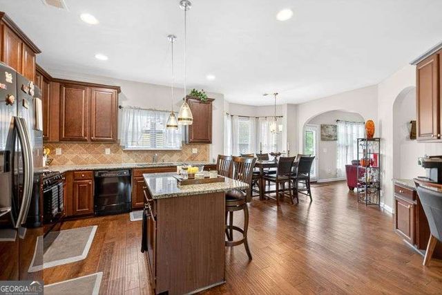 511 Starmist Court, Loganville, GA 30052