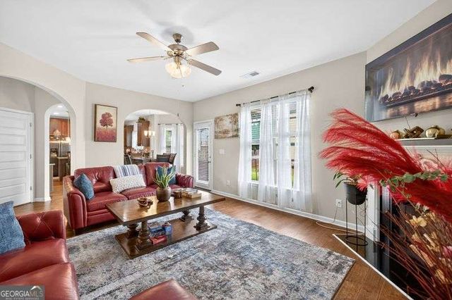 511 Starmist Court, Loganville, GA 30052