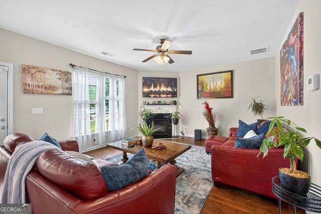 511 Starmist Court, Loganville, GA 30052