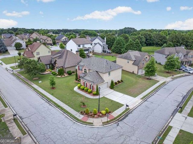 511 Starmist Court, Loganville, GA 30052