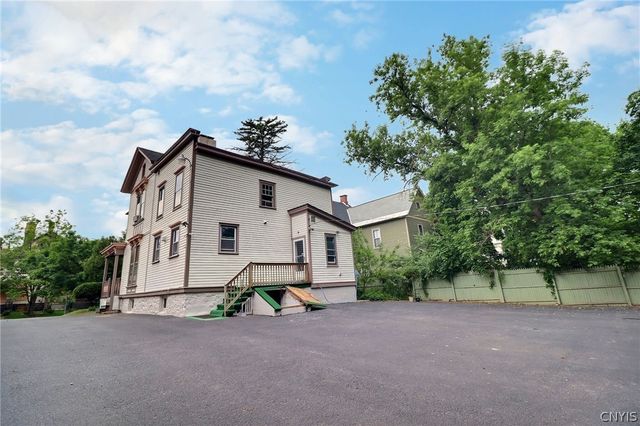 19 Jewett Place, Utica, NY 13501
