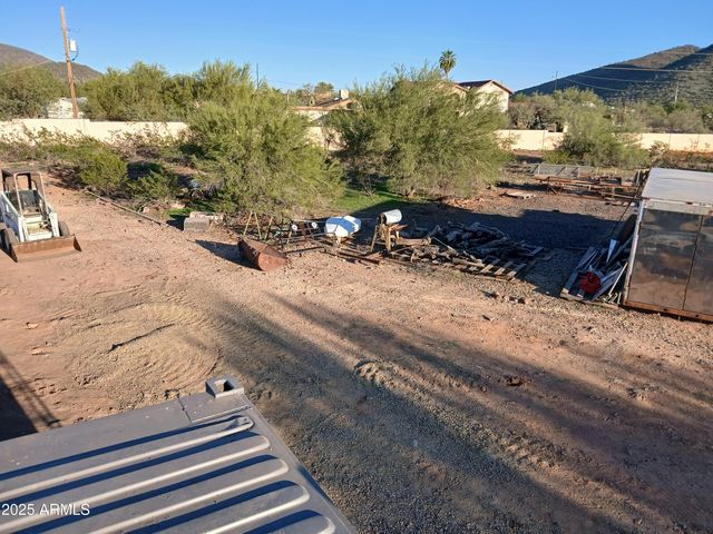 1906 E Calvary Road, New River, AZ 85087