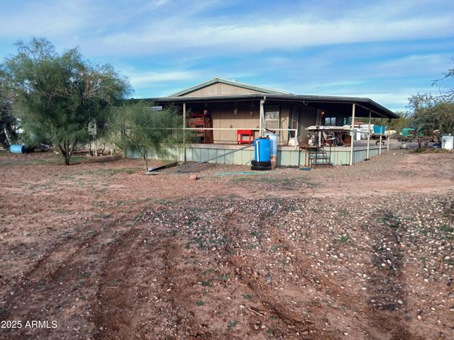 1906 E Calvary Road, New River, AZ 85087