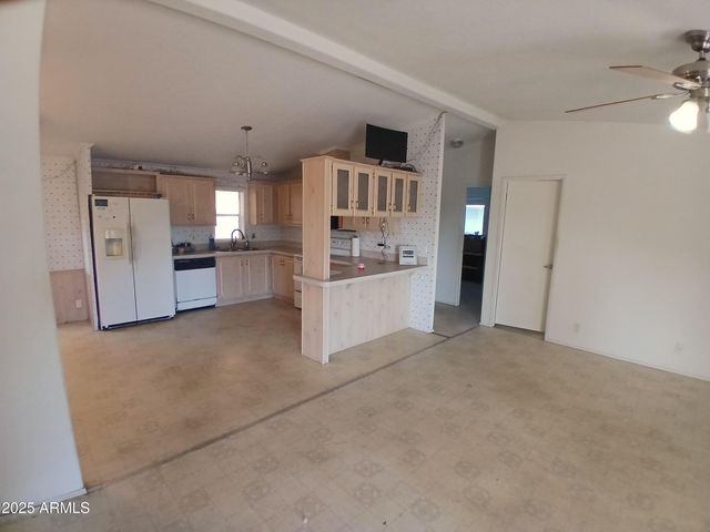 1906 E Calvary Road, New River, AZ 85087