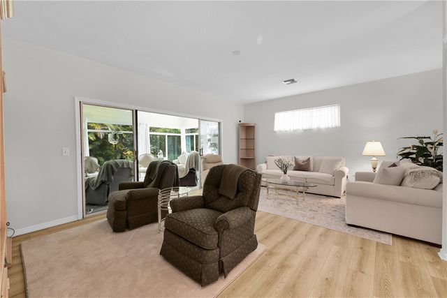 1930 Juniper Terrace, Vero Beach, FL 32962