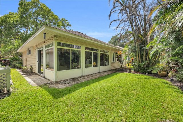 1930 Juniper Terrace, Vero Beach, FL 32962