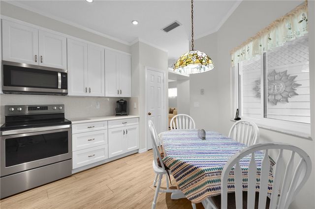 1930 Juniper Terrace, Vero Beach, FL 32962