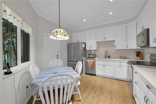 1930 Juniper Terrace, Vero Beach, FL 32962