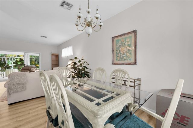 1930 Juniper Terrace, Vero Beach, FL 32962