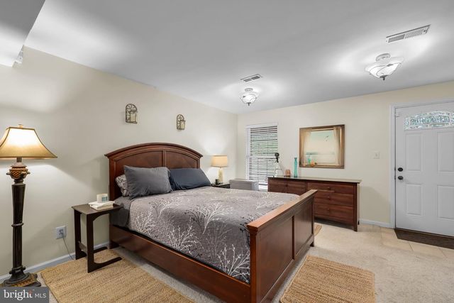 1758 GROVER GLEN, Woodbridge, VA 22192