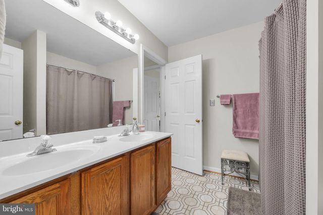 1758 GROVER GLEN, Woodbridge, VA 22192