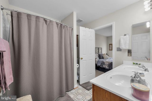 1758 GROVER GLEN, Woodbridge, VA 22192