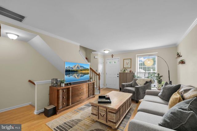 1758 GROVER GLEN, Woodbridge, VA 22192