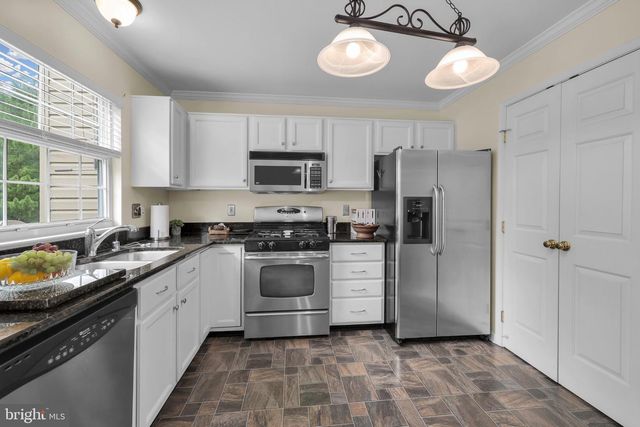 1758 GROVER GLEN, Woodbridge, VA 22192