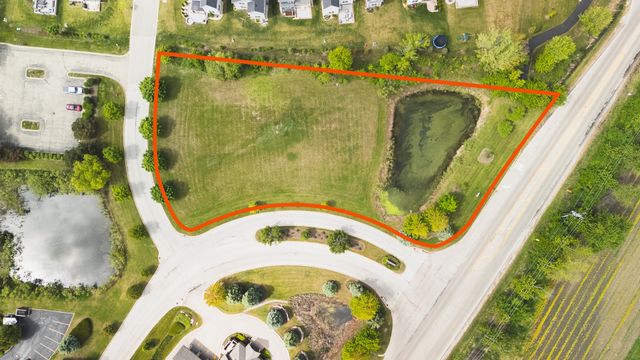 11 Executive Drive, Hawthorn Woods, IL 60047