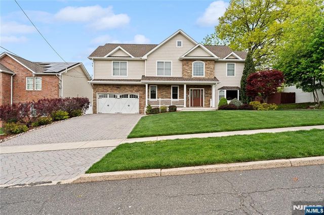 160 Lozier Terrace, River Edge, NJ 07661