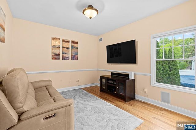 160 Lozier Terrace, River Edge, NJ 07661