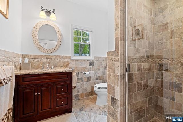 160 Lozier Terrace, River Edge, NJ 07661